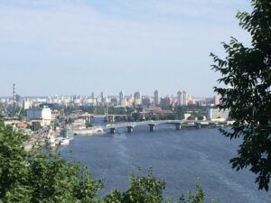 Blick auf Dnepr und Kiew